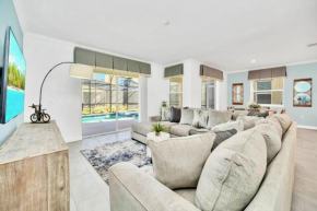6BR - Family Home - w Private pool & Hot tub